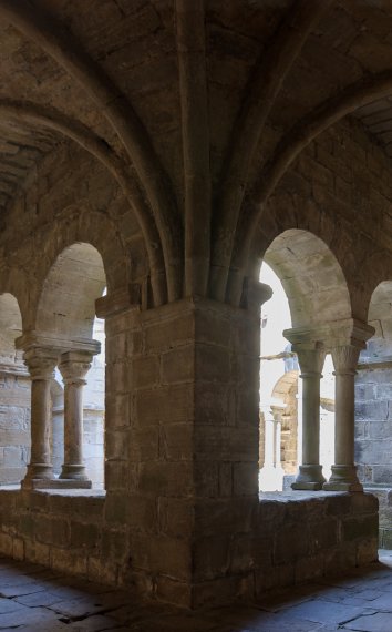 Cloître du Prieuré Saint-Michel de Grandmont