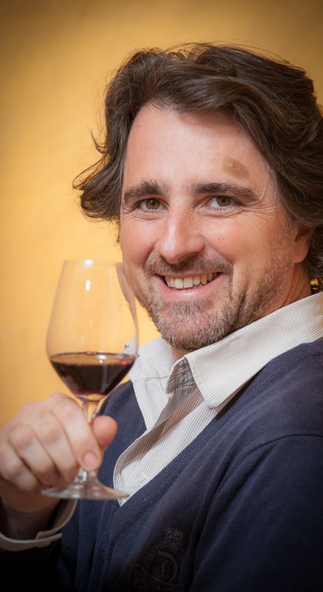 Virgile Joly, vigneron à Saint-Saturnin-de-Lucian